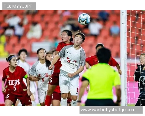 马良行展望上海女足未来目标力争保四争一全力以赴迎接新赛季挑战